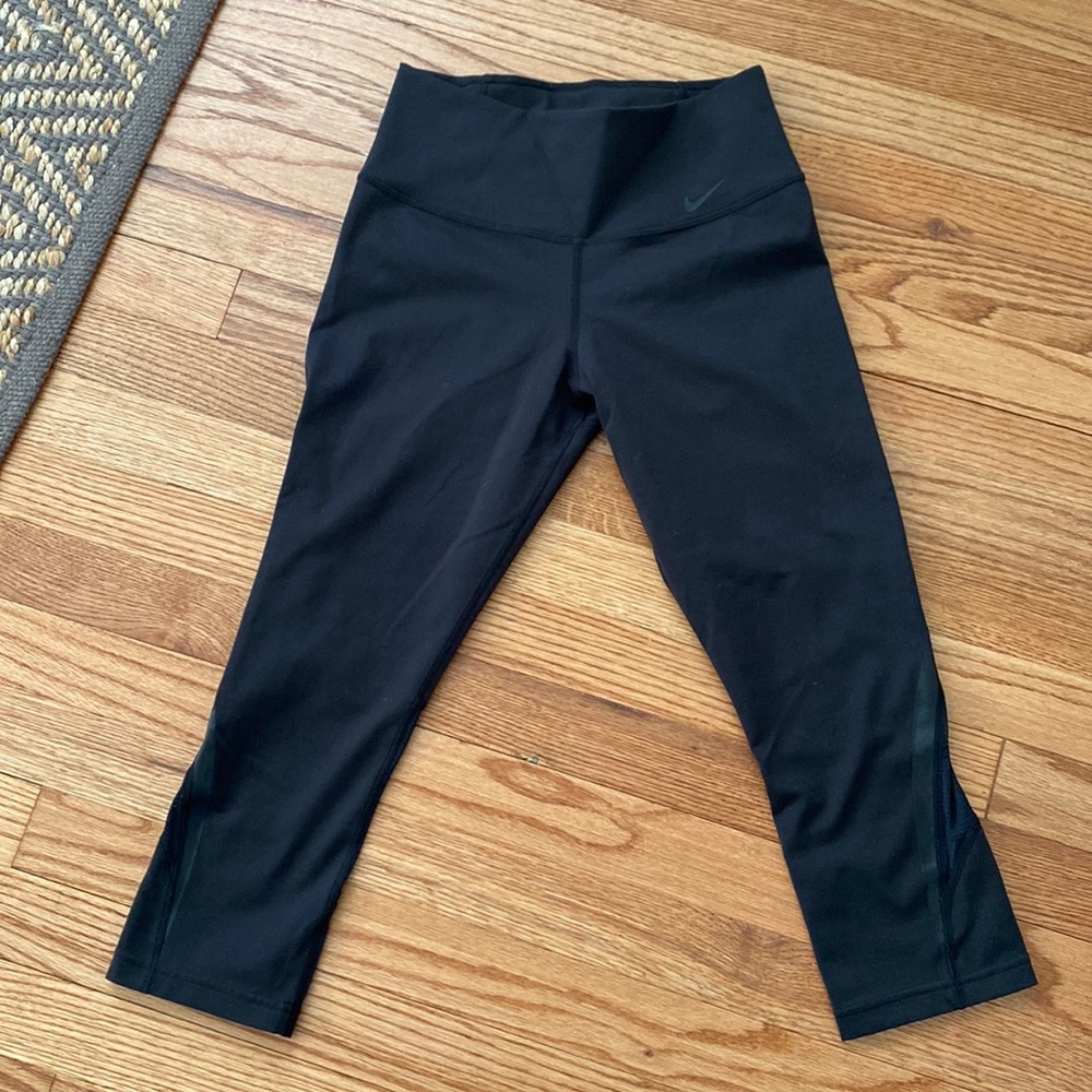 Nike Luxe Dri-Fit 3/4 (Capri) Leggings